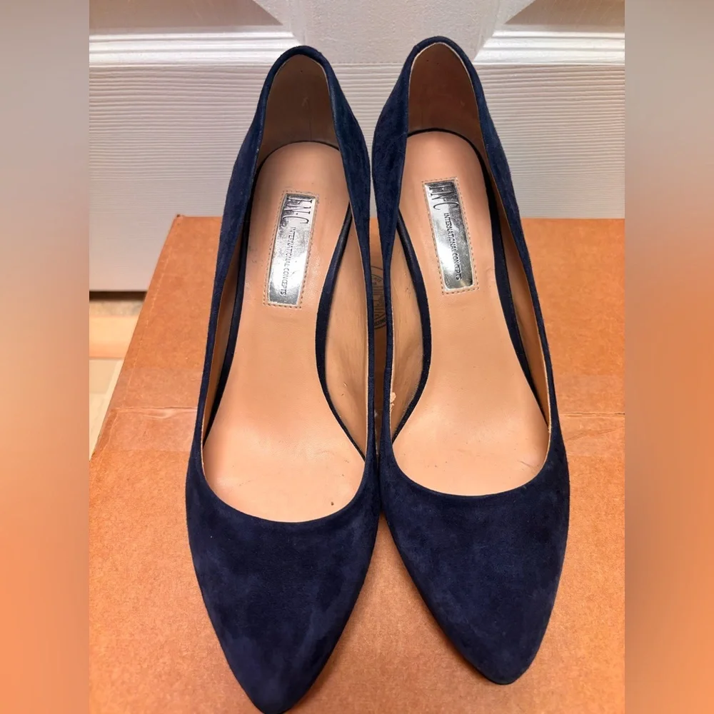 I.N.C. International Concepts Navy Blue Suede Heels – Size 6.5W - Picture 2 of 10